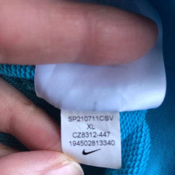 Nike Embroidered Logo Hooded Sweatshirt - Picture 6 of 8